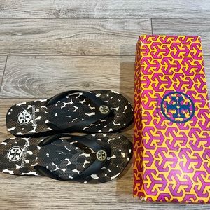 Tory Burch Wedge flip flop black panther pattern size 9.